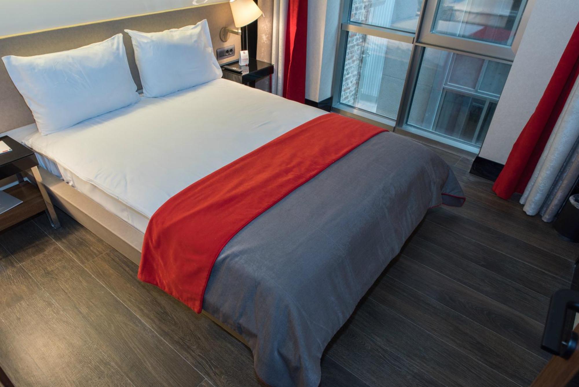 Hotel Favori Nisantasi Истанбул Екстериор снимка